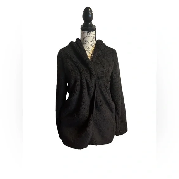 NWT Fuzzy Lightweight Coat - Picture 2 of 5
